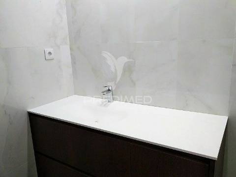 Apartamento t4, na rua n.s. fátima, à boavista - porto