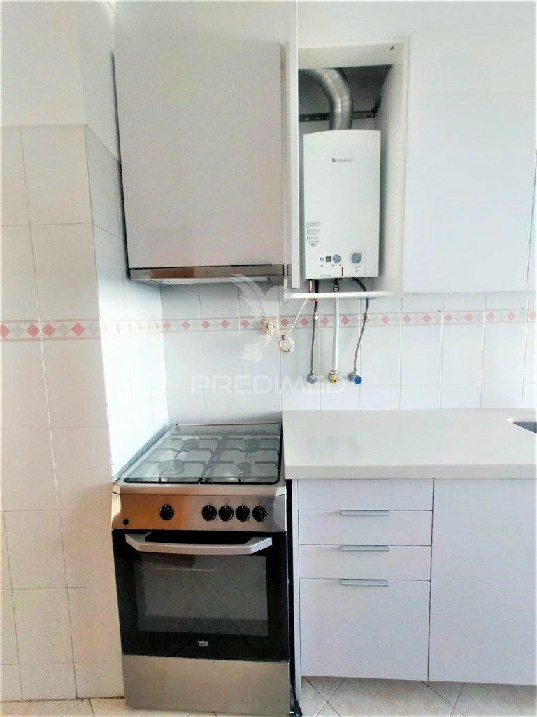 Apartamento t3 | com parqueamento  | alfragide