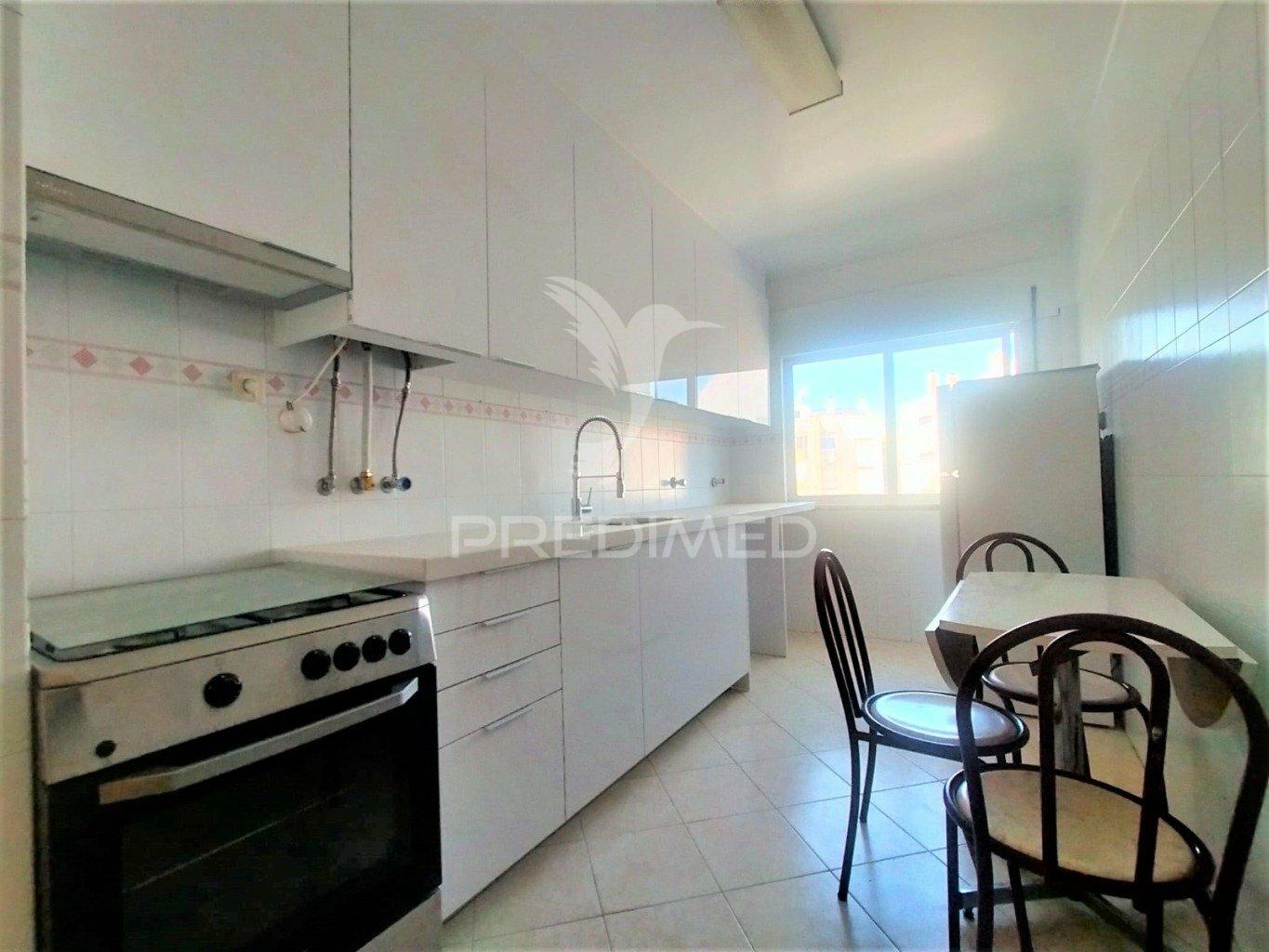 Apartamento t3 | com parqueamento  | alfragide