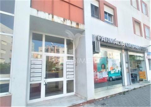 Apartamento t3 | com parqueamento  | alfragide