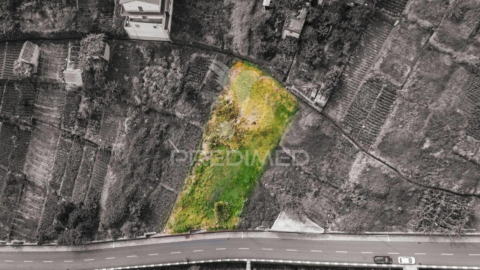 Terreno urbanizável situado calheta com 1.008,00 m².