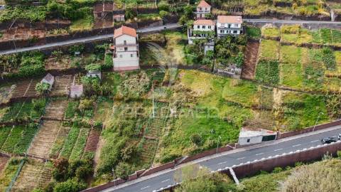Terreno urbanizável situado calheta com 1.008,00 m².