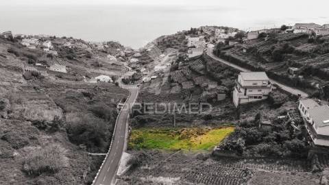 Terreno urbanizável situado calheta com 1.008,00 m².