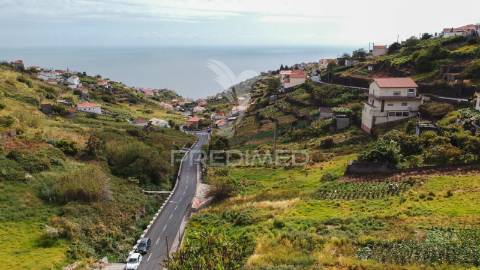 Terreno urbanizável situado calheta com 1.008,00 m².