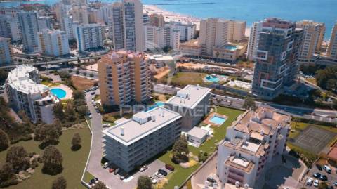 Apartamento t1 novo, piscina, garagem, a 200 metros da praia da rocha