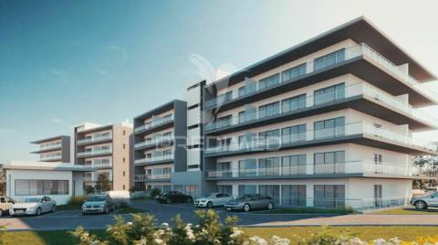 Apartamento t1 novo, piscina, garagem, a 200 metros da praia da rocha
