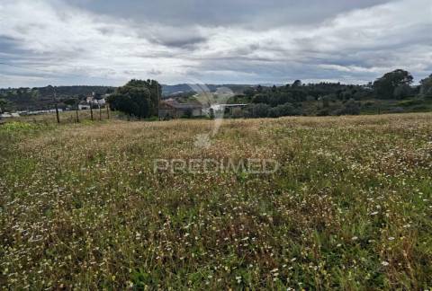 Terreno urbano com pavilhão, monsanto / alcanena