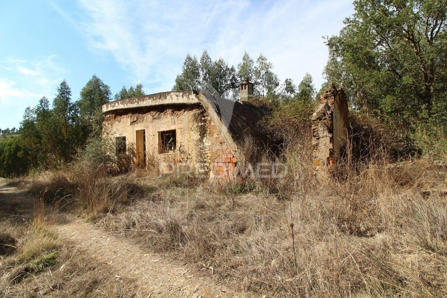 Herdade de 94 hectares em são marcos da serra - algarve