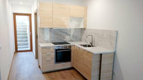 Moradia t4 com pátio e jardim