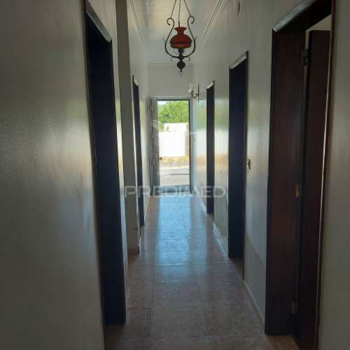 Moradia térrea t3, arneiro das milhariças, santarém.