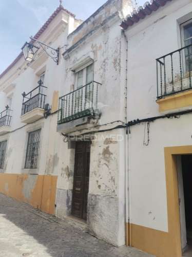 Moradia para recuperar zona historica