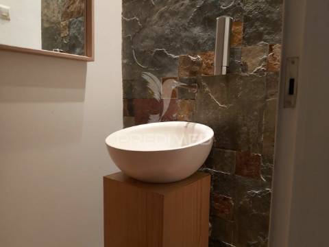 Charming t3+3 | patio 35m2 | chiado