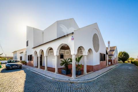 Moradia t10 em alcobaça