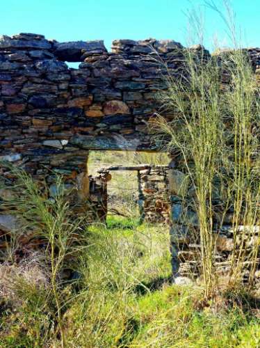 Magnifica herdade 39.700 hect com artigo urbano