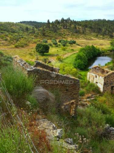 Magnifica herdade 39.700 hect com artigo urbano