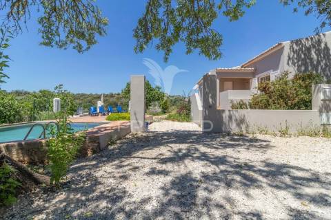 Villa v2+1 no gramacho residences – algarve