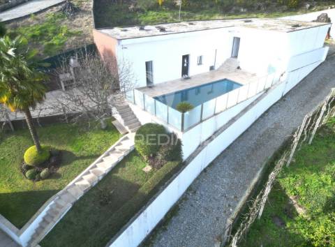 Moradia individual t3 - c/ piscina e cozinha regional