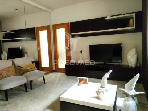 Moradia individual t3 - c/ piscina e cozinha regional
