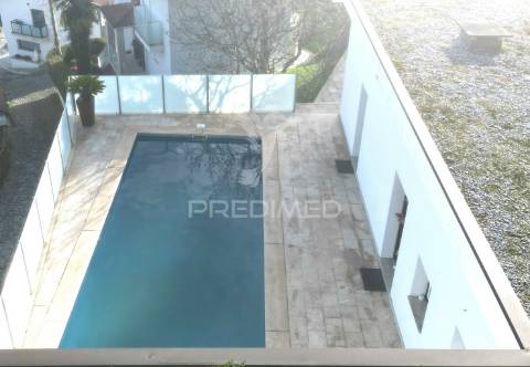 Moradia individual t3 - c/ piscina e cozinha regional