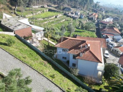 Moradia individual t3 - c/ piscina e cozinha regional