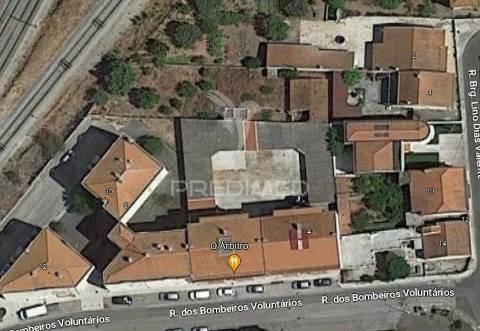 Terreno urbano para reabilitação de moradia existente ou construção de prédio até 4 andares em entroncamento