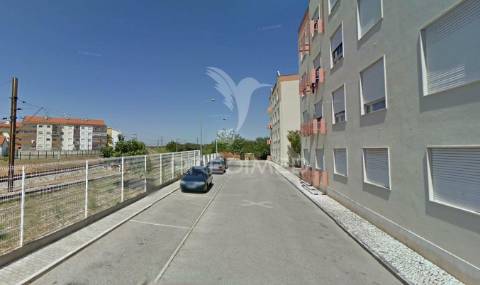 Terreno urbano para reabilitação de moradia existente ou construção de prédio até 4 andares em entroncamento