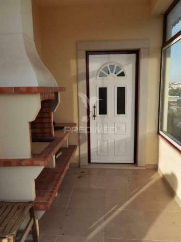 Moradia t3 com terreno, alcanhões / santarém
