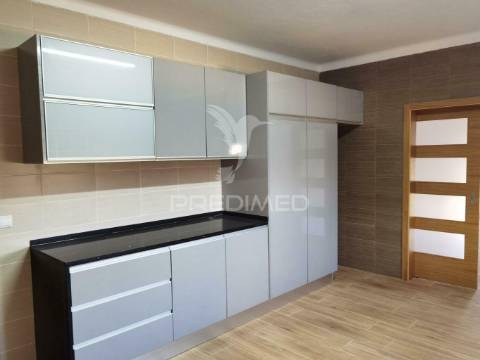 Moradia t3 com terreno, alcanhões / santarém