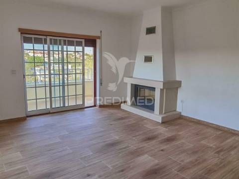 Moradia t3 com terreno, alcanhões / santarém