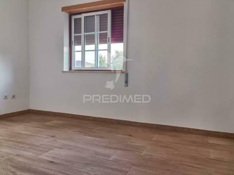 Moradia t3 com terreno, alcanhões / santarém