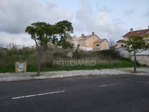 Lote c/ 216m2 em albarraque para moradia com 2 pisos + cv