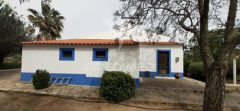 Quinta com 1,275ha com moradia t3 em alvito