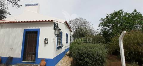 Quinta com 1,275ha com moradia t3 em alvito