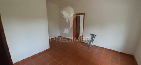 Quinta com 1,275ha com moradia t3 em alvito