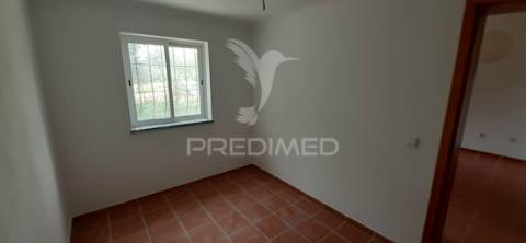 Quinta com 1,275ha com moradia t3 em alvito