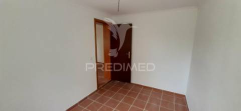 Quinta com 1,275ha com moradia t3 em alvito