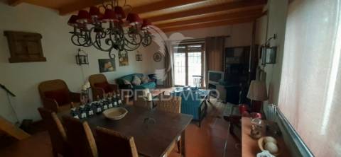Quinta com 1,275ha com moradia t3 em alvito