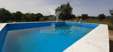 Quinta com 1,275ha com moradia t3 em alvito