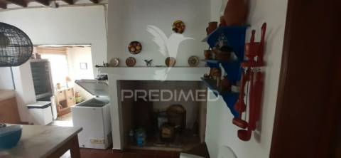 Quinta com 1,275ha com moradia t3 em alvito