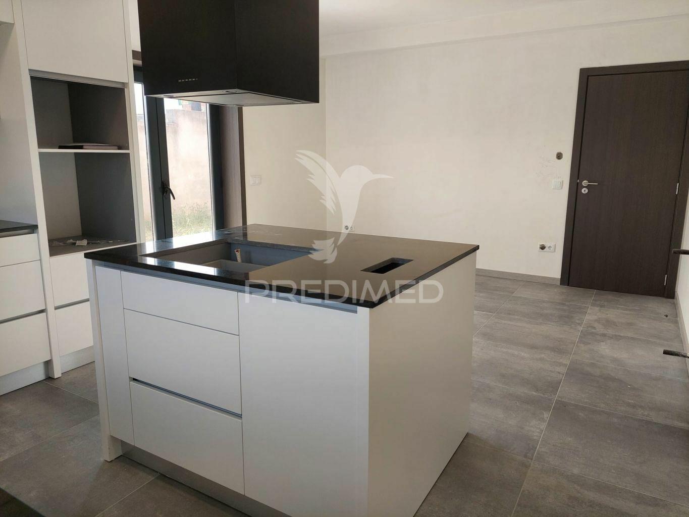 Moradia isolada t4 com 2 suites