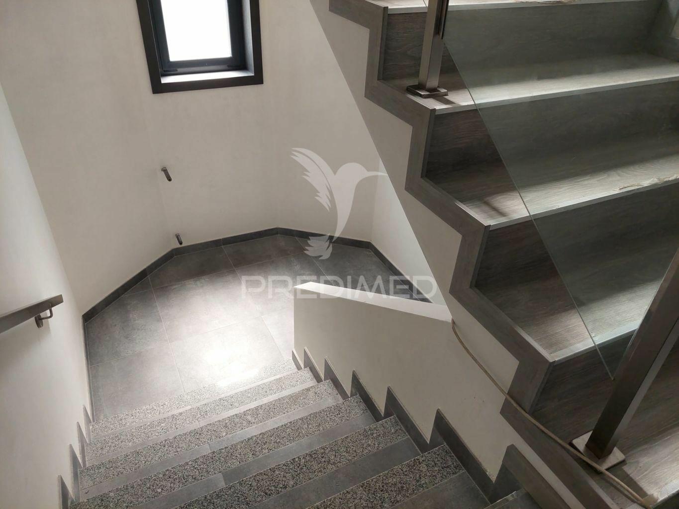 Moradia isolada t4 com 2 suites