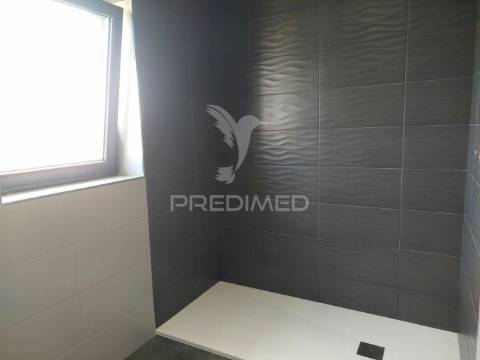 Moradia isolada t4 com 2 suites