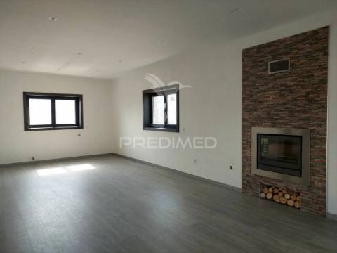 Moradia isolada t4 com 2 suites