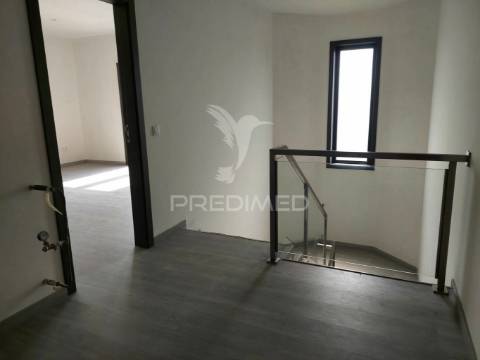 Moradia isolada t4 com 2 suites