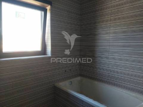 Moradia isolada t4 com 2 suites
