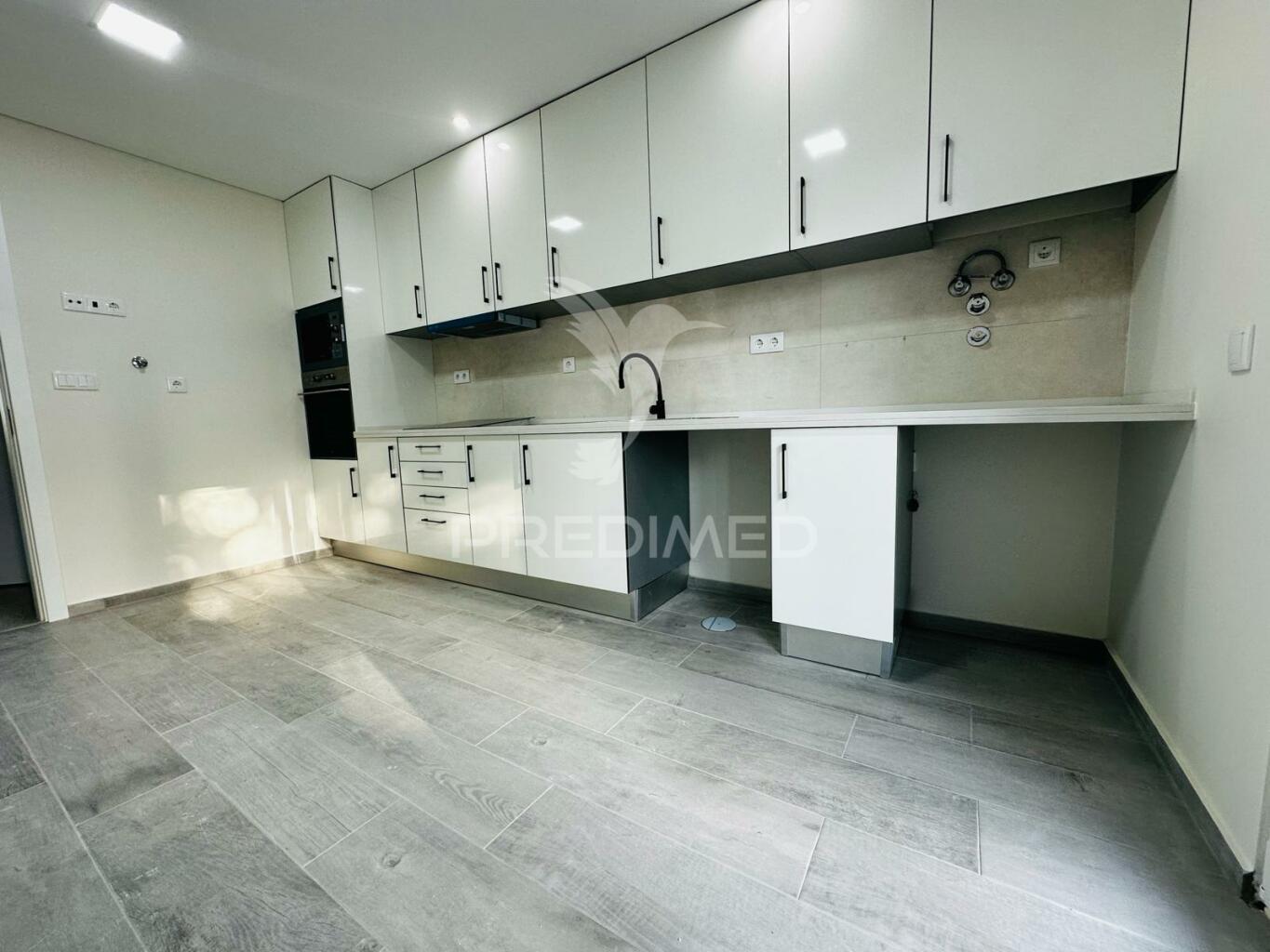 Apartamento t3 com terraço e garagem quinta da amizade