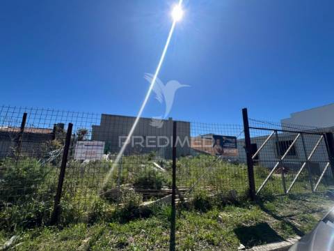 Terreno urbano portela da azóia