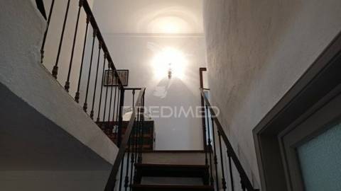 Casa de rés do chão e 1º andar,  galveias.