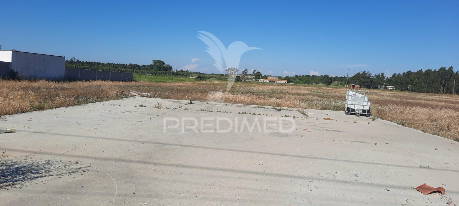 Terreno urbano para construção