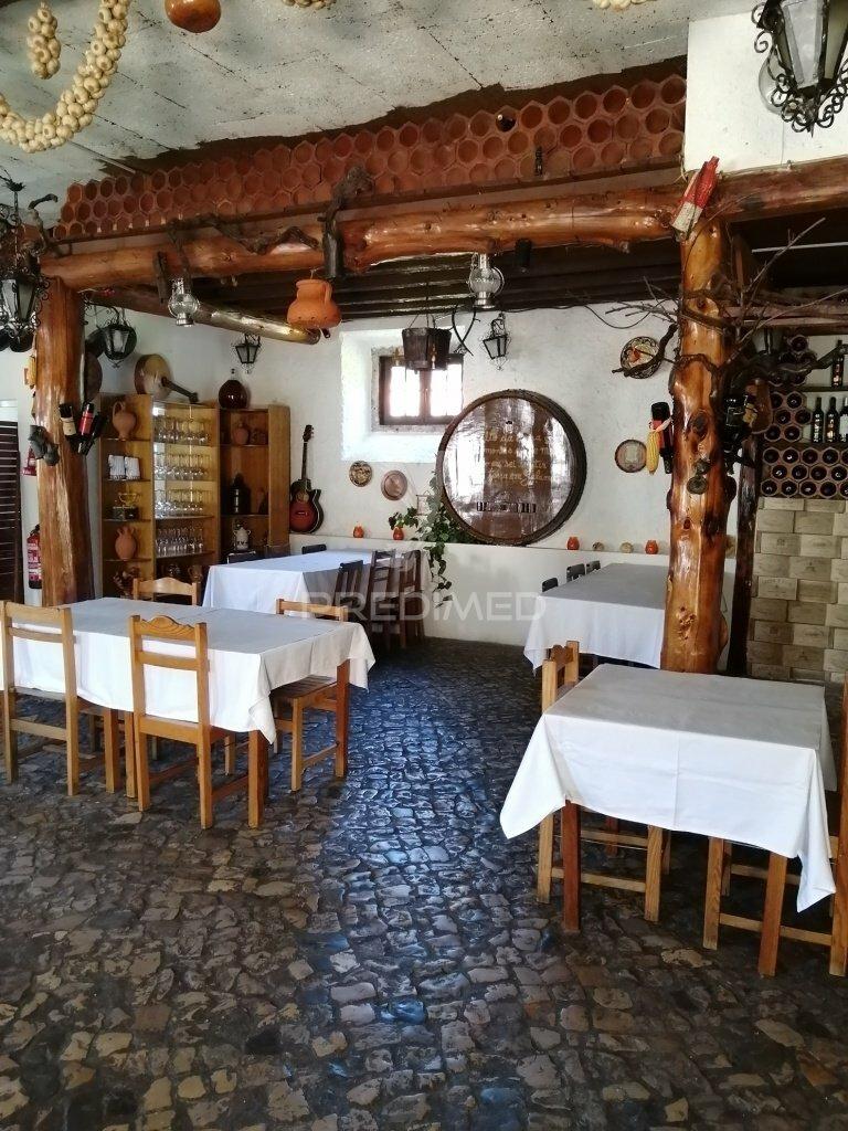 Cede - se restaurante típico adega em sintra